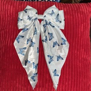 ✅ 5/$15 🆕 Silky Satin Butterfly Print Bow Knot Hair Clip